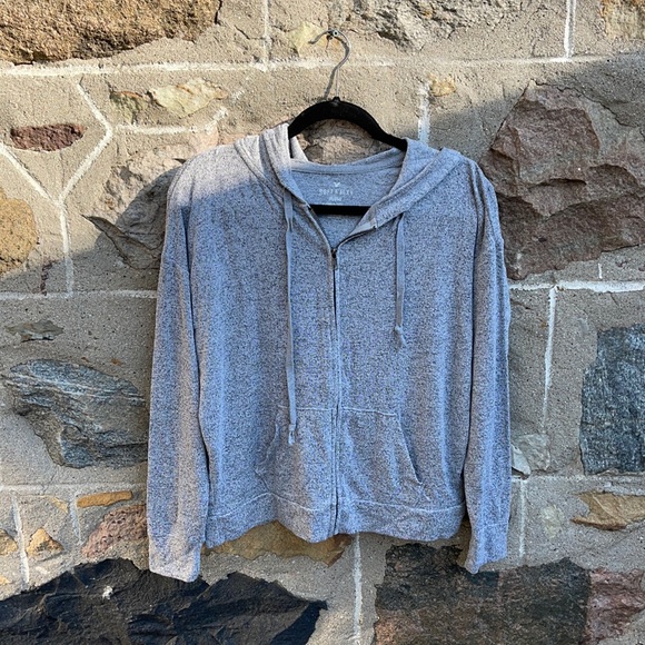 American Eagle Sweater - Picture 1 of 2